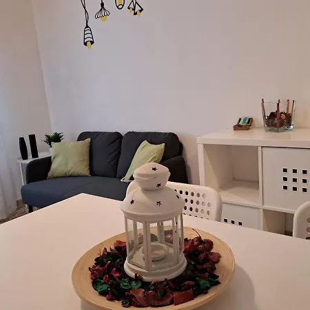 Bolognamania Apartments-smart * Болонья